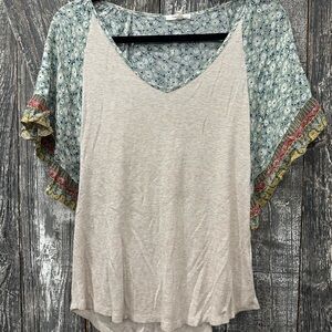Maurices Light Gray Top with Floral Sleeves